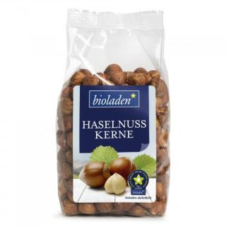 b*Haselnusskerne